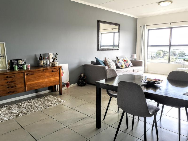 To Let 2 Bedroom Property for Rent in Sandown Western Cape